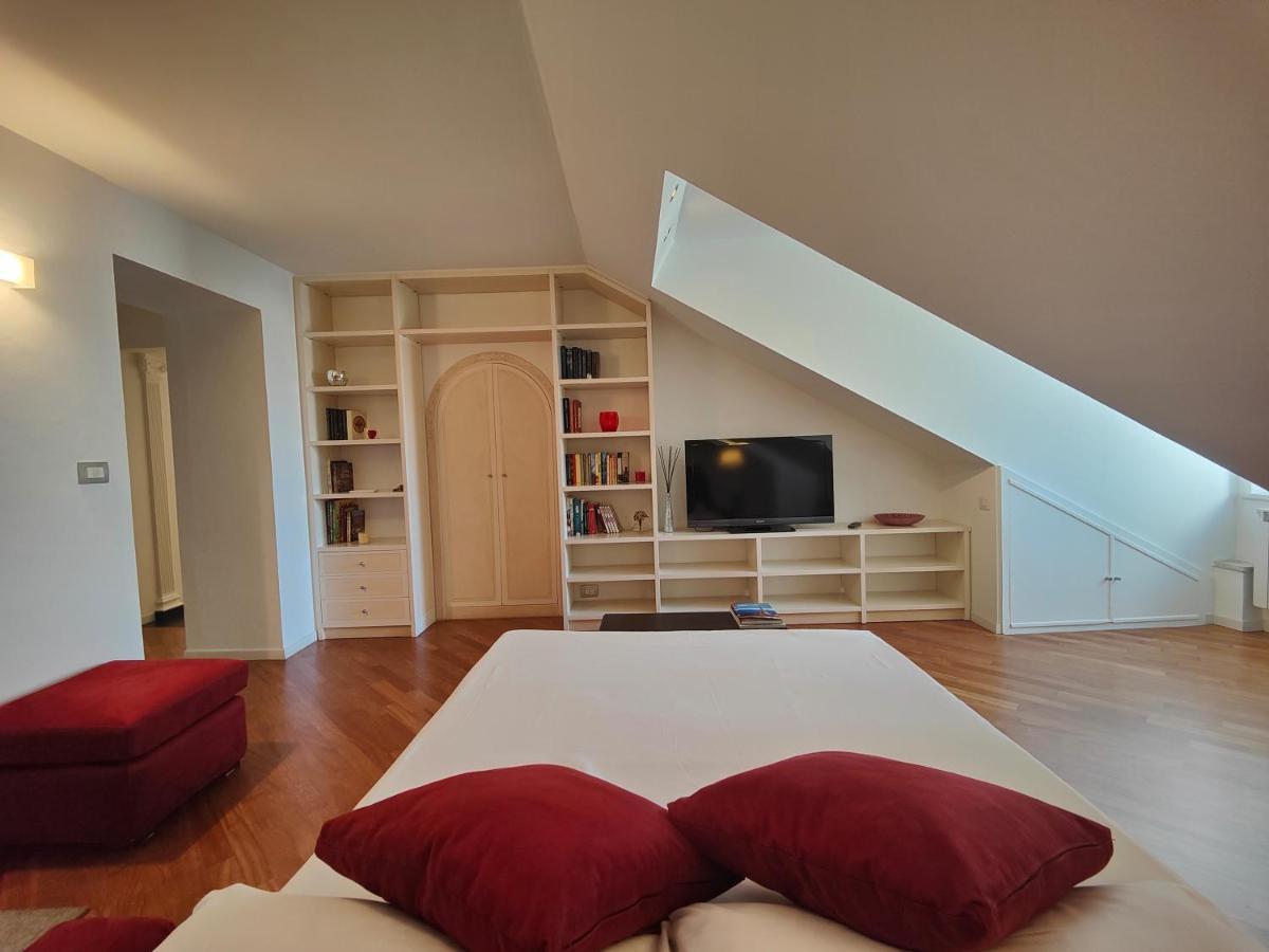 Hostdomus - September Suite Torino Dış mekan fotoğraf